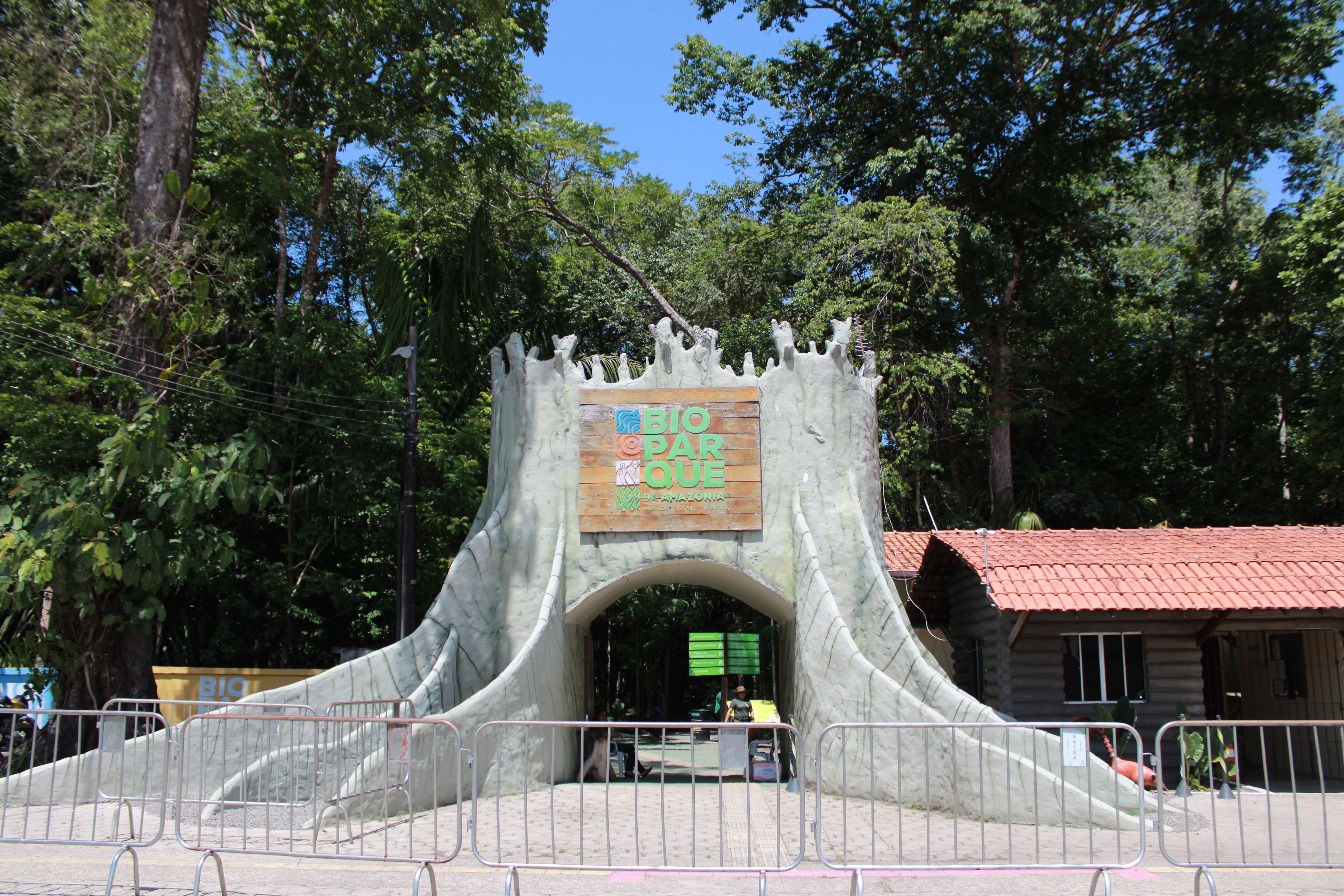 Imagem da frente do Bioparque do Amapá